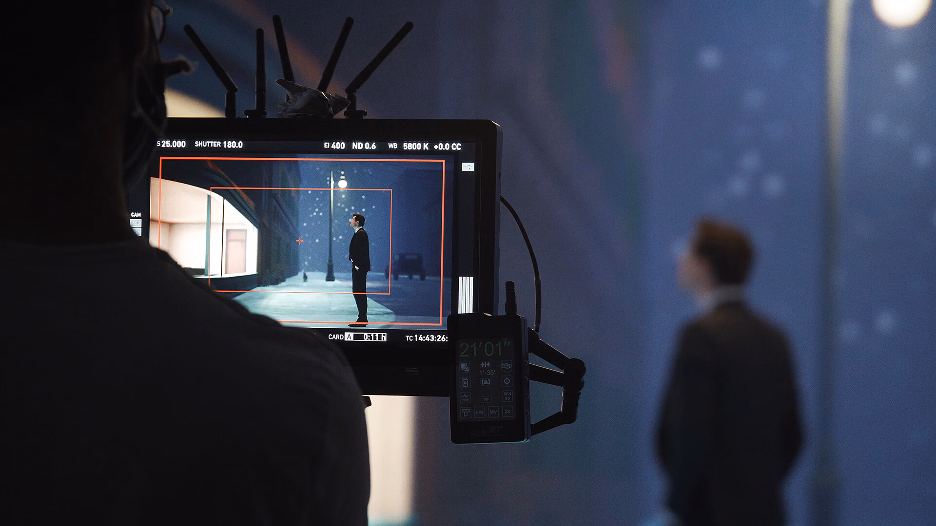 Camera tracking against a real-time backdrop on a virtual production set